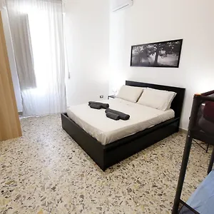 Center , Aeroporto di Catania Fontana Rossa Italia